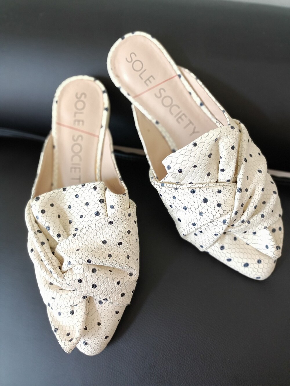 Sole Society Genuine Leather Knot-Accent Slip-On Mules Cream w/ Polka Dots sz 9